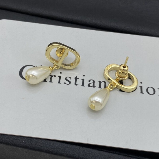 Dior luxury Pearl Earrings 