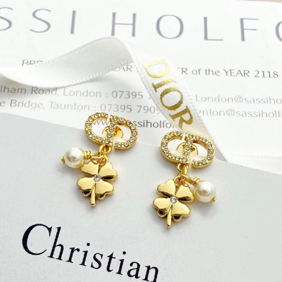 Dior luxury Pearl Earrings 