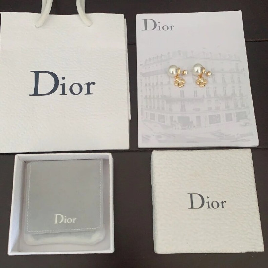 Dior Tribales Pearl Earrings for woman
